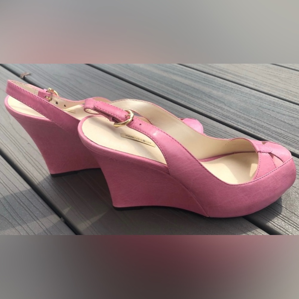 New Max studio pink platforms Size 7